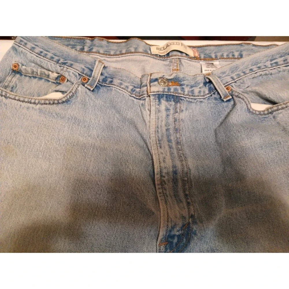 Vintage Levis 550 Jeans Mens 42x30 Light Wash Relaxed Fit Blue Denim Made USA